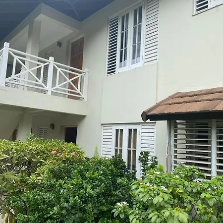 Finest Accommodation Renfrew Place 1 Bedroom Apt # 42 New Kgn 4--12 Renfrew Rd Kingston Exterior foto